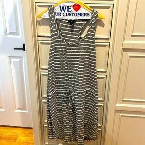 Women’s SZ M GAP gray and white striped sleeveless dress